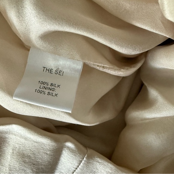 The Sei Cream Cut Out Ruched Dress SZ 4 w/tags - Picture 16 of 16